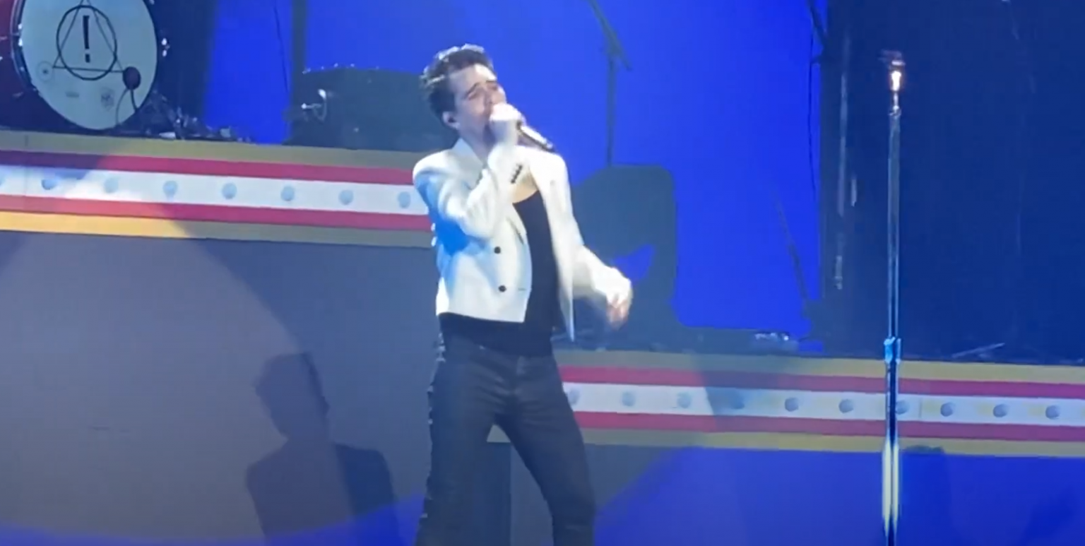 panic at the disco house of memories live